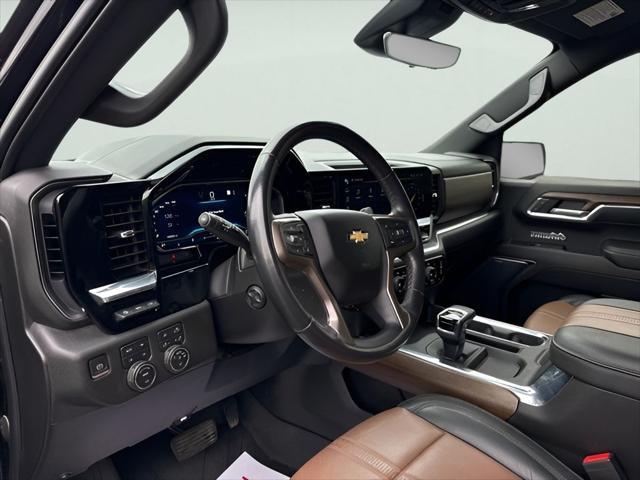 Photo of 2023 Black Chevrolet Silverado 1500