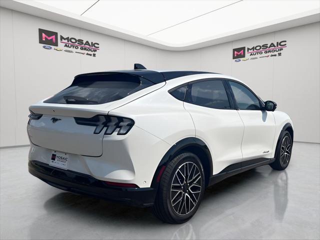 Photo of 2024 White Metallic Ford Mustang Mach-E