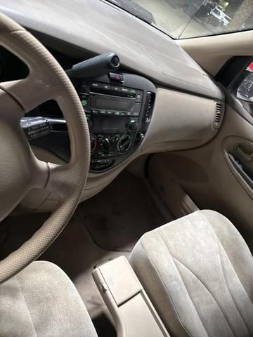 Photo of 2003 Shimmering Sand Metallic Mazda MPV