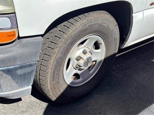 Photo of 2001 Summit White Chevrolet Silverado 1500