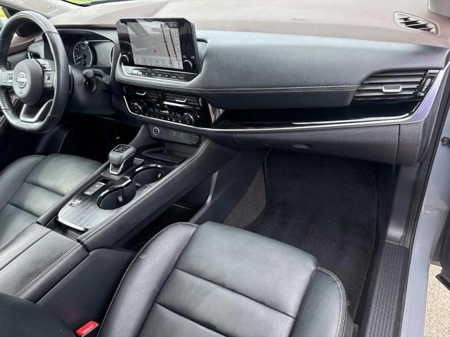 Photo of 2022 Boulder Gray Nissan Rogue
