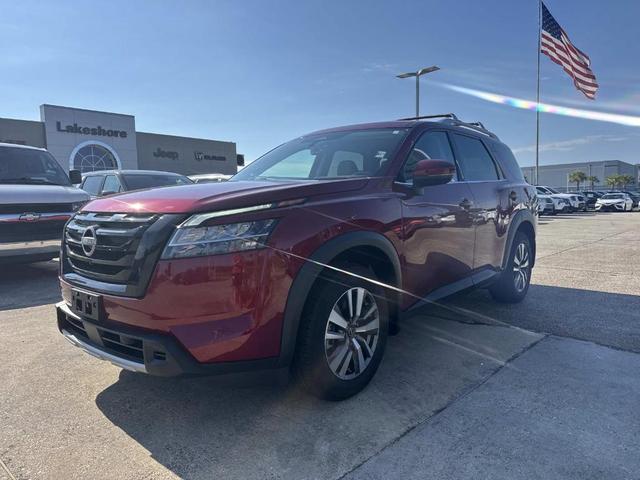 Photo of 2024 Scarlet Ember Nissan Pathfinder