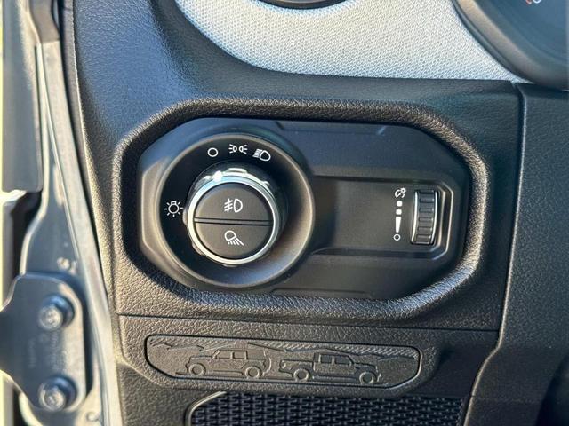 Photo of 2024 Gray Jeep Gladiator