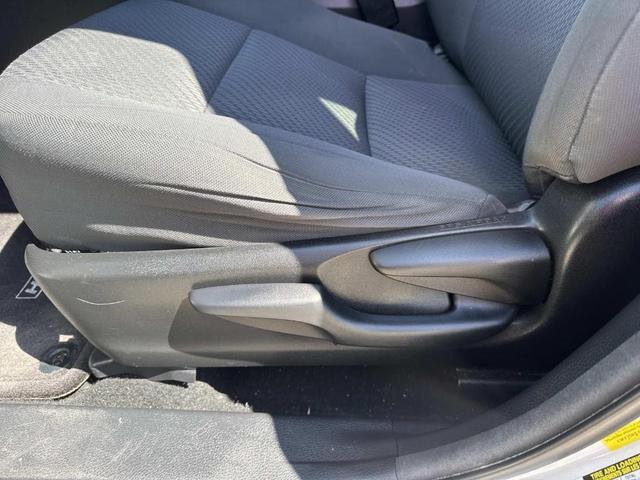 Photo of 2017 White Toyota Highlander