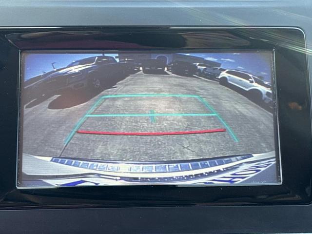 Photo of 2017 White Toyota Highlander
