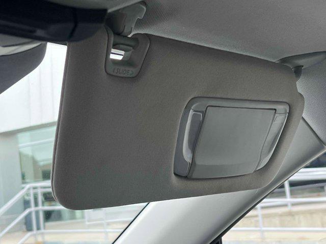 Photo of 2023 Crystal White Pearl Subaru Ascent