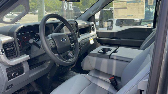 Photo of 2025 Carbonized Gray Metallic Ford F-350