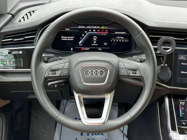 Photo of 2023 Carrara White Audi Q8