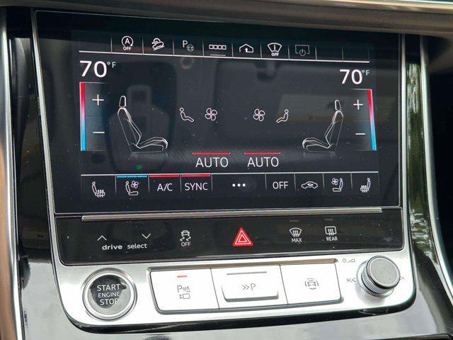 Photo of 2023 Carrara White Audi Q8