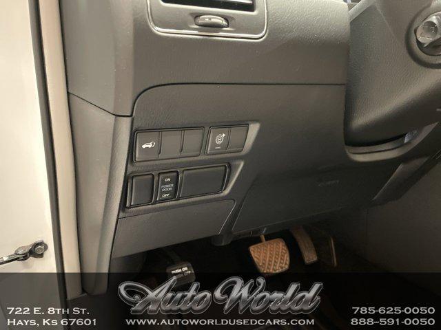 Photo of 2022 Aspen White TriCoat Pearl Nissan Armada
