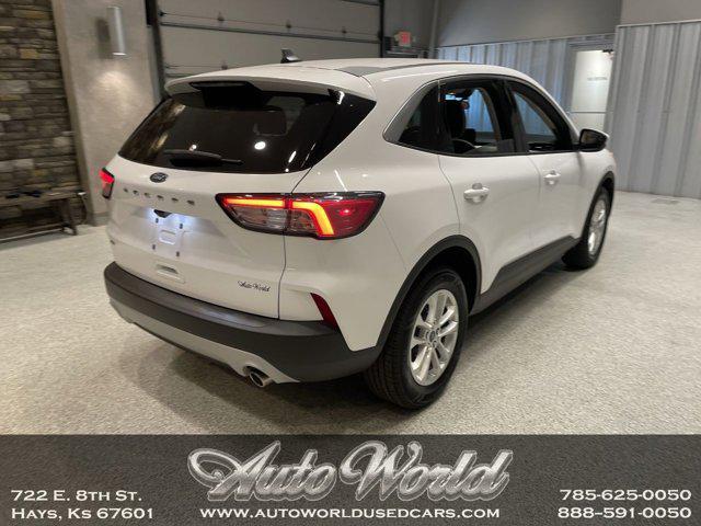 Photo of 2021 OXFORD WHITE Ford Escape