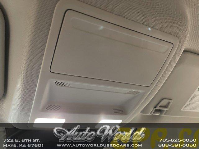 Photo of 2021 OXFORD WHITE Ford Escape