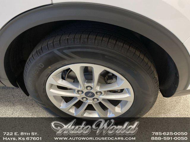 Photo of 2021 OXFORD WHITE Ford Escape