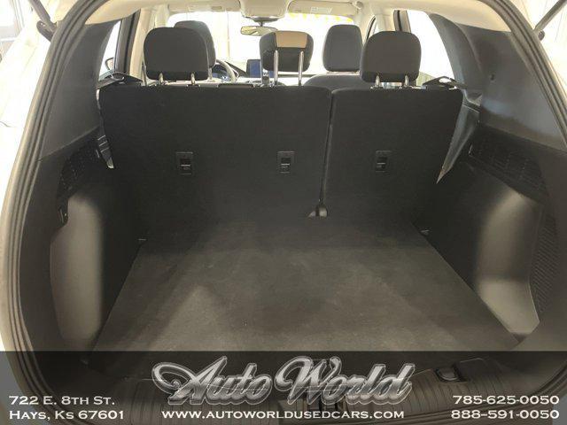 Photo of 2021 OXFORD WHITE Ford Escape
