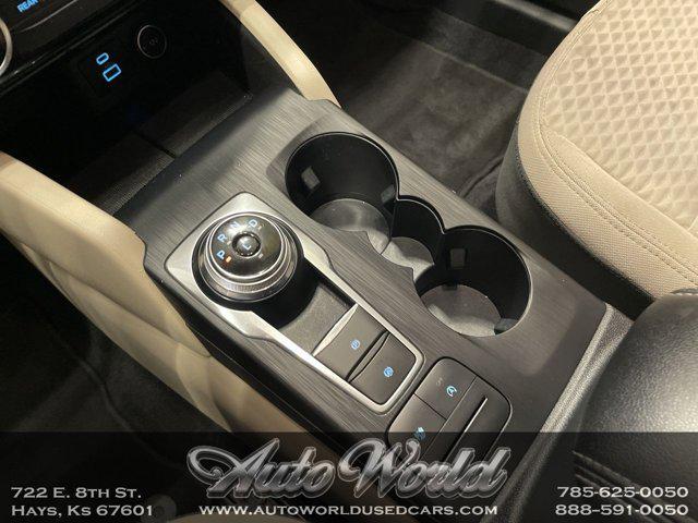 Photo of 2021 OXFORD WHITE Ford Escape