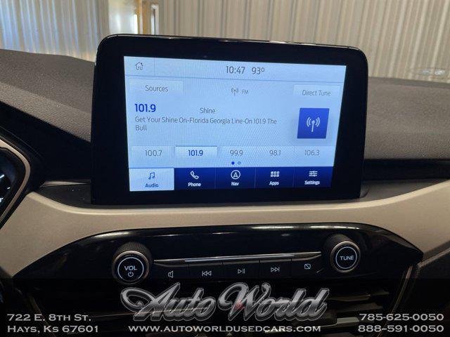 Photo of 2021 OXFORD WHITE Ford Escape