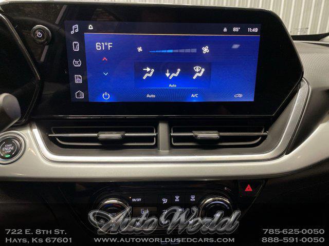 Photo of 2024 Summit White Chevrolet Trax
