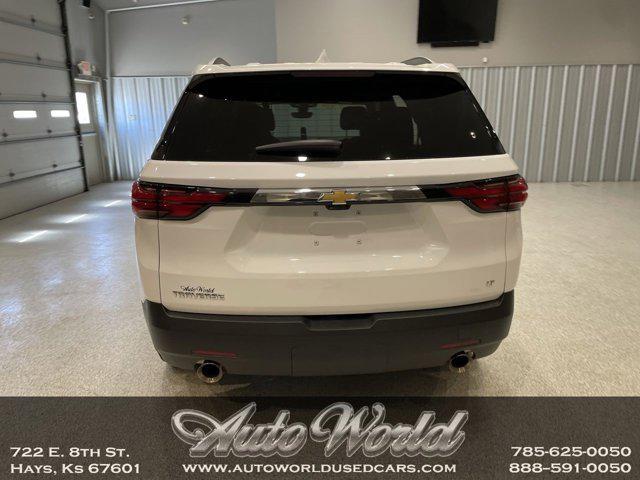 Photo of 2023 Summit White Chevrolet Traverse