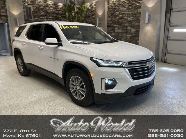 Photo of 2023 Summit White Chevrolet Traverse