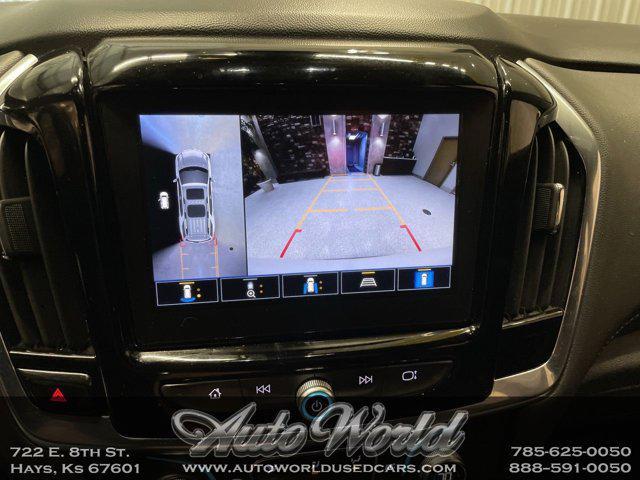 Photo of 2023 Summit White Chevrolet Traverse