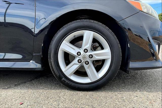 Photo of 2012 Attitude Black Metallic Toyota Camry
