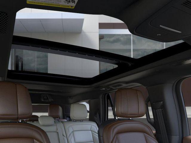 Photo of 2025 Flight Blue Metallic Clearcoat Lincoln Navigator