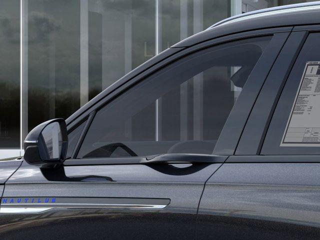 Photo of 2025 Infinite Black Metallic Clearcoat Lincoln Nautilus