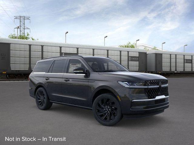 Photo of 2025 Infinite Black Metallic Clearcoat Lincoln Navigator