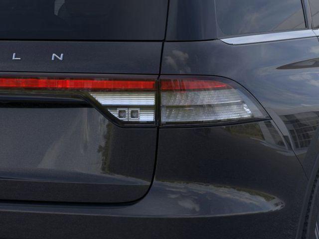 Photo of 2025 Infinite Black Metallic Clearcoat Lincoln Aviator
