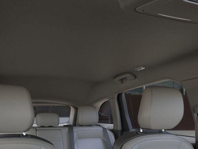 Photo of 2025 White Platinum Clearcoat Metallic Lincoln Nautilus