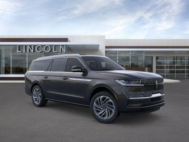 Photo of 2025 Infinite Black Metallic Clearcoat Lincoln Navigator