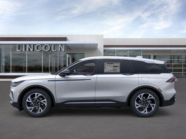 Photo of 2025 Silver Radiance Metallic Clearcoat Lincoln Nautilus