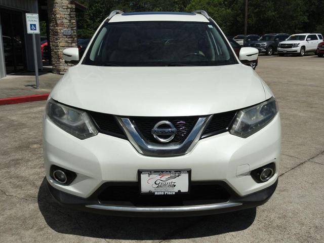 Photo of 2016 Pearl White Nissan Rogue