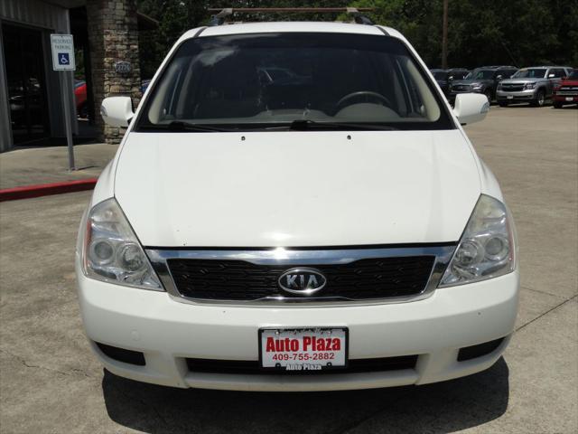 Photo of 2012 White Kia Sedona