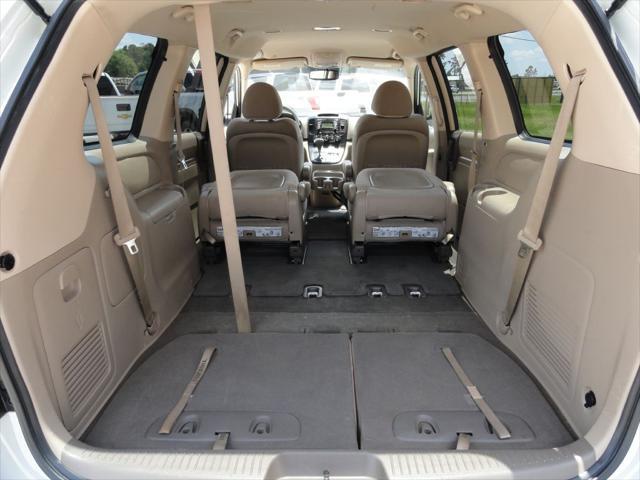 Photo of 2012 White Kia Sedona