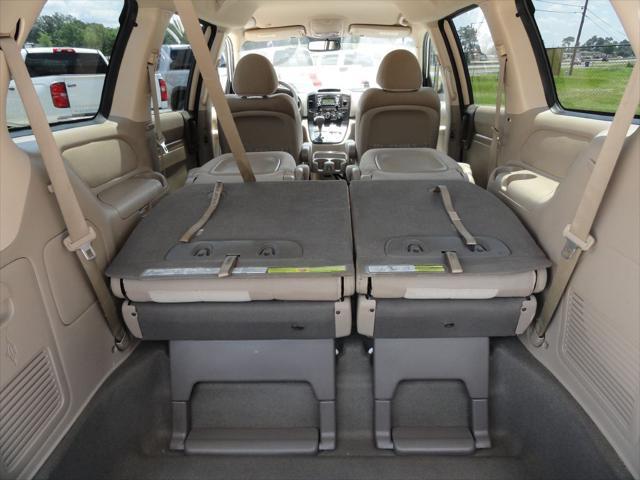 Photo of 2012 White Kia Sedona