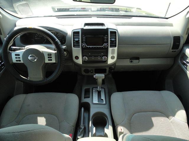 Photo of 2016 Magnetic Black Nissan Frontier