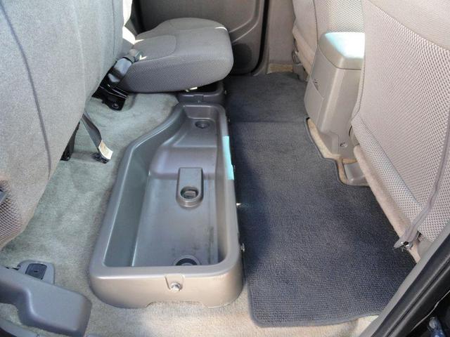 Photo of 2016 Magnetic Black Nissan Frontier