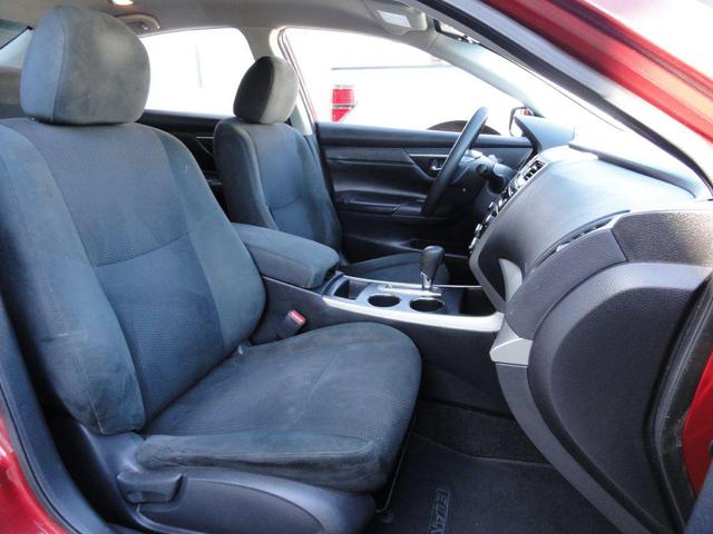 Photo of 2015 Cayenne Red Nissan Altima