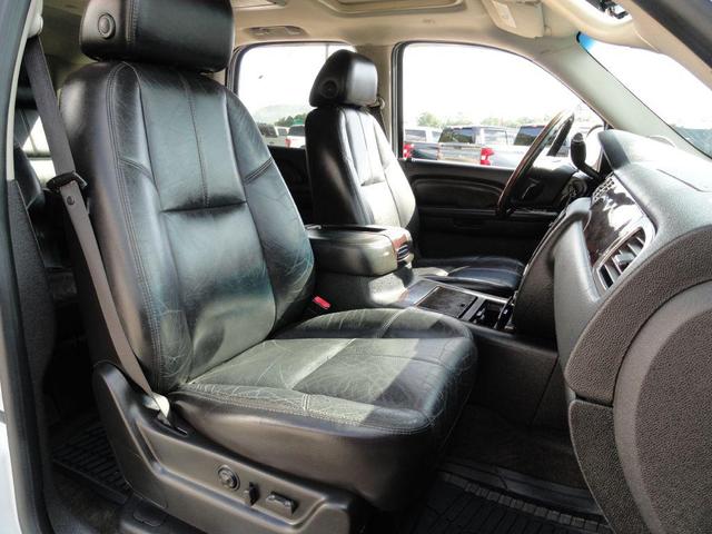 Photo of 2007 Summit White GMC Yukon