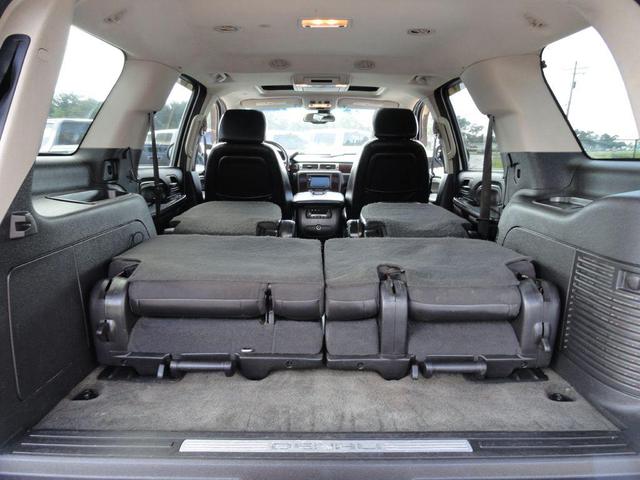 Photo of 2007 Summit White GMC Yukon
