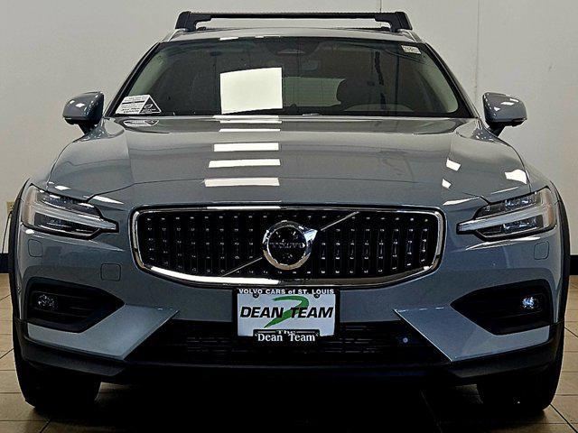 Photo of 2026 Vapour Grey Metallic Volvo V60 Cross Country