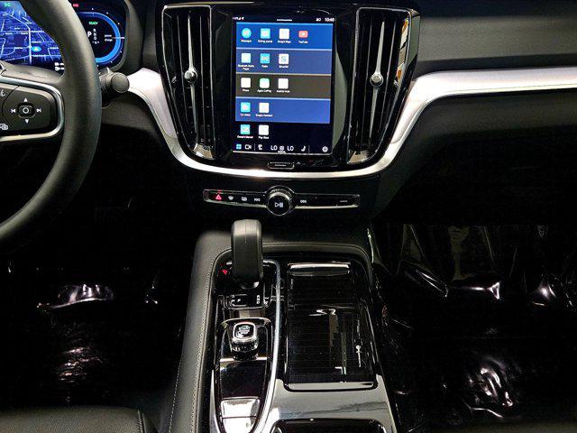 Photo of 2024 Onyx Black Metallic Volvo S60 Recharge Plug-In Hybrid
