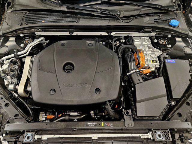 Photo of 2024 Onyx Black Metallic Volvo S60 Recharge Plug-In Hybrid