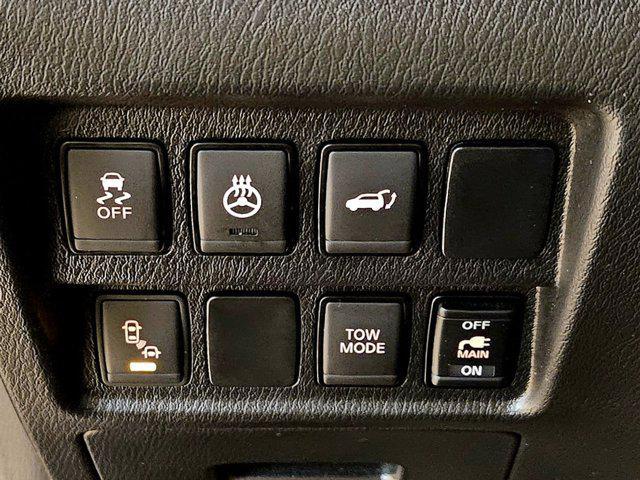 Photo of 2018 Magnetic Black Nissan Pathfinder