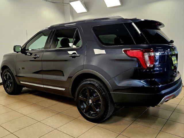 Photo of 2017 Blue Jeans Metallic Ford Explorer
