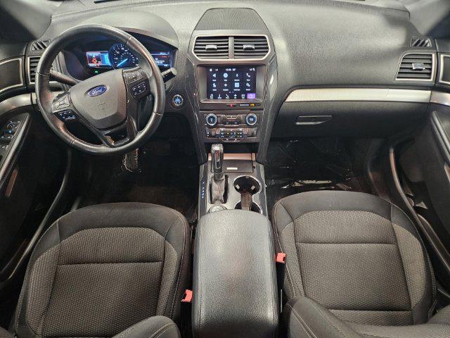 Photo of 2017 Blue Jeans Metallic Ford Explorer