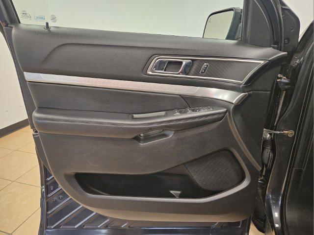 Photo of 2017 Blue Jeans Metallic Ford Explorer