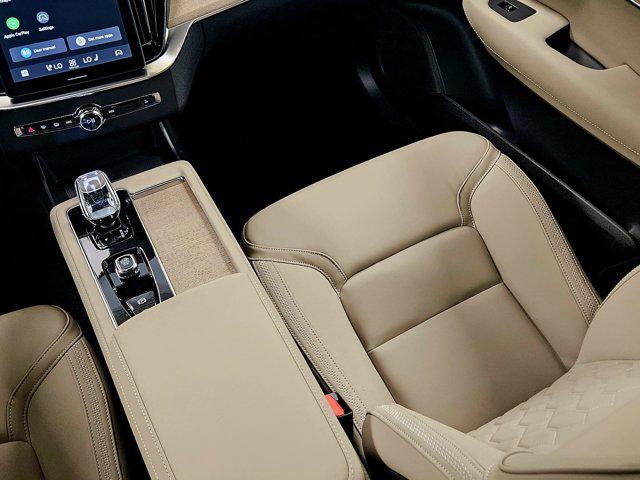 Photo of 2026 Crystal White Pearl Volvo XC90