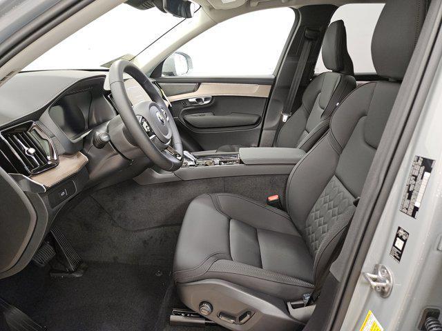 Photo of 2026 Vapour Grey Metallic Volvo XC90